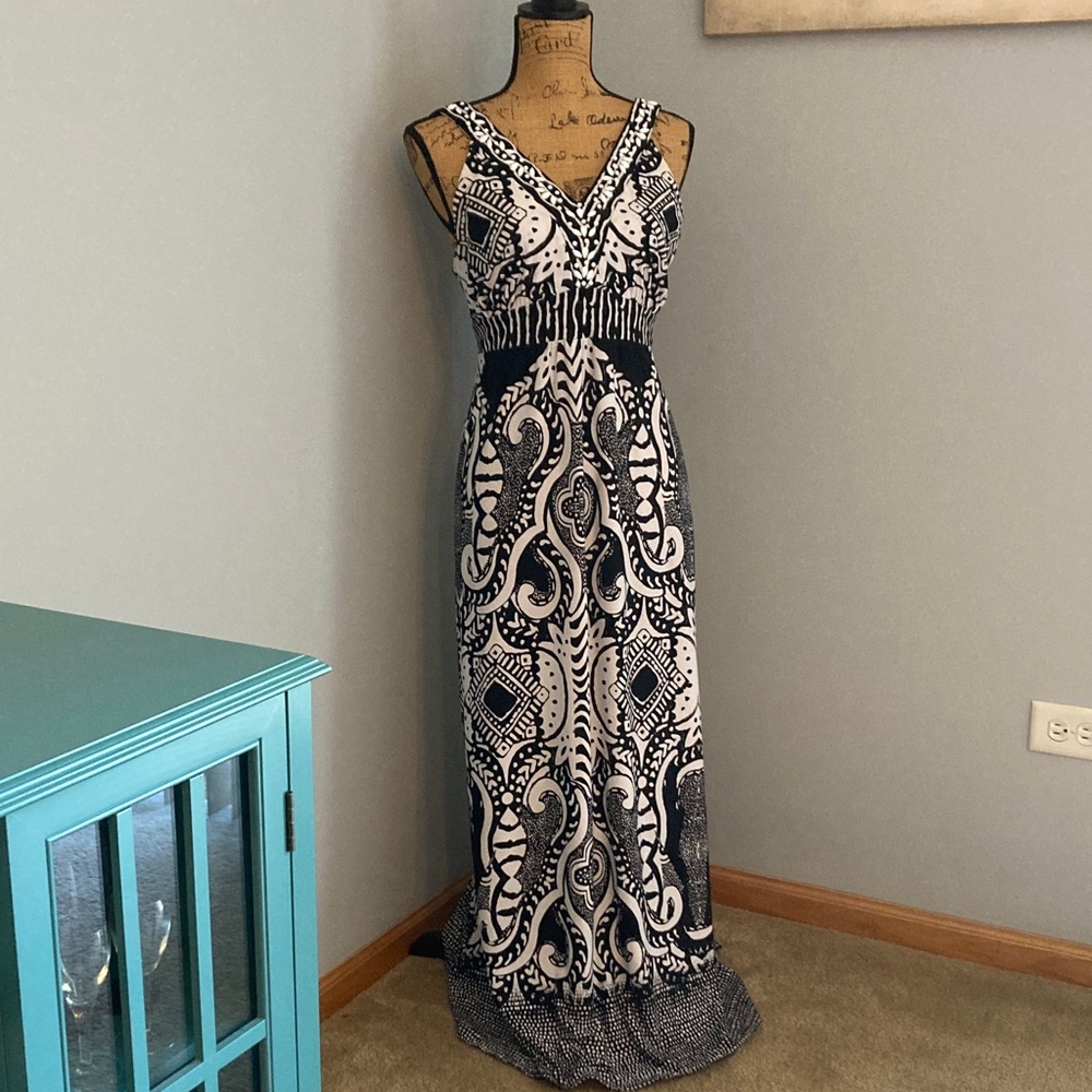 Style & Co. Black & White Paisley Maxi Dress Women Size L Beaded Neckline